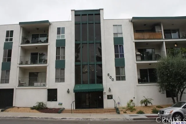 Photo of Unit 122 at 500 Jackson Place