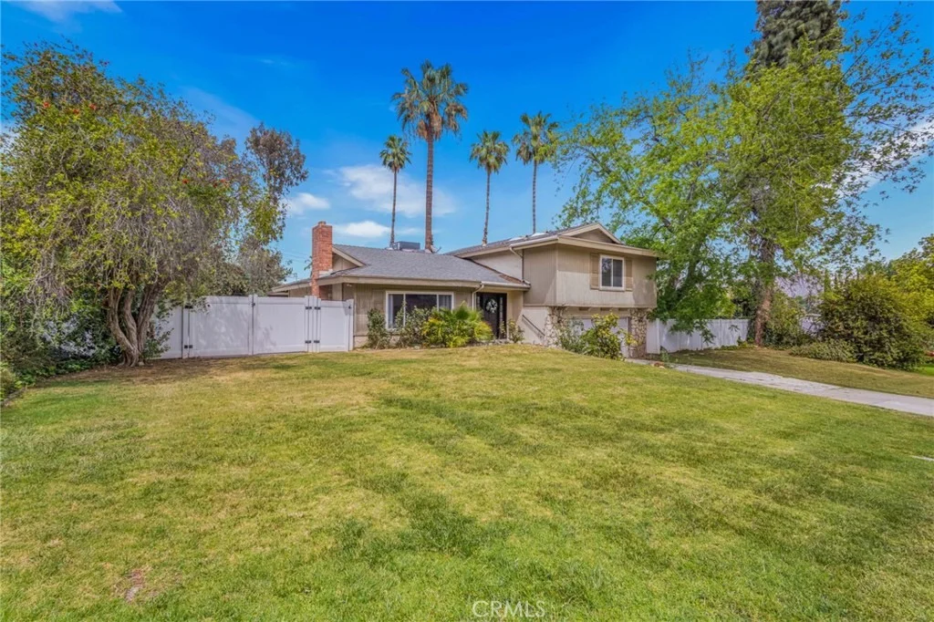 Photo of 2367 Deerhorn Dr