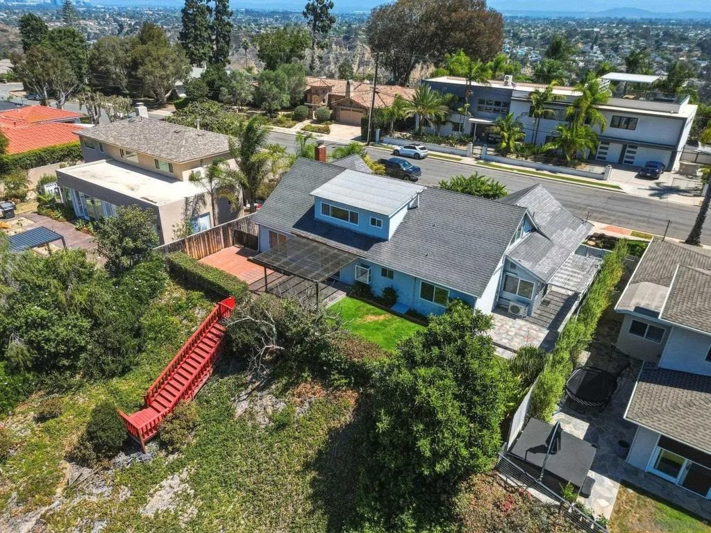 Photo of 2790 Palomino