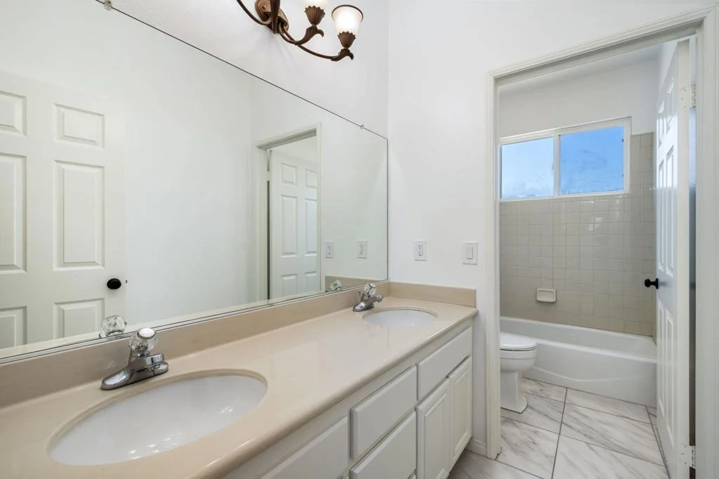 Photo of 13435 Canyon Crest Road