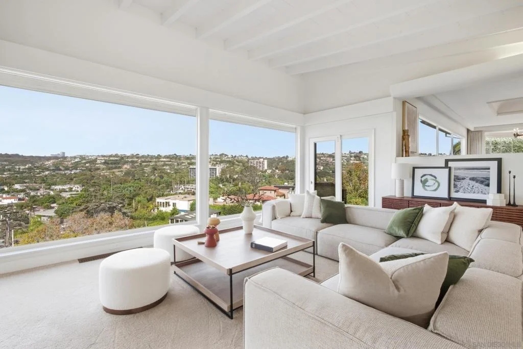 Photo of 7865 Roseland Drive