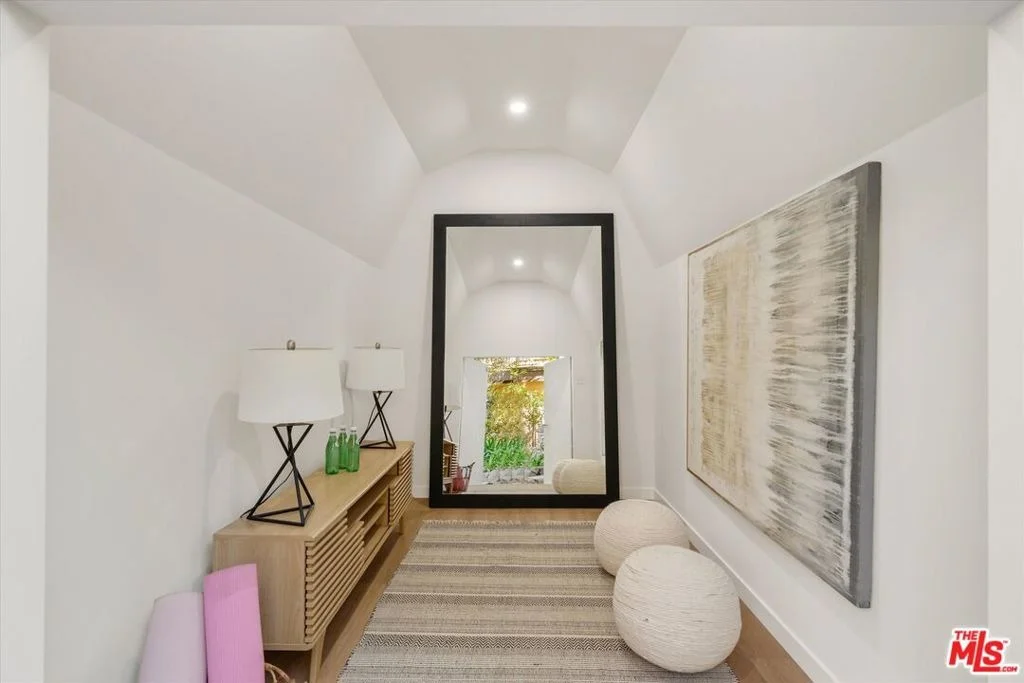 Photo of 5514 Canyonside Road