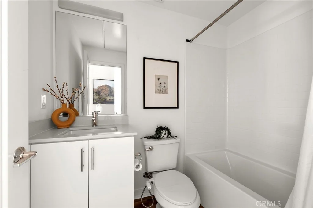 Photo of 210 Placemark