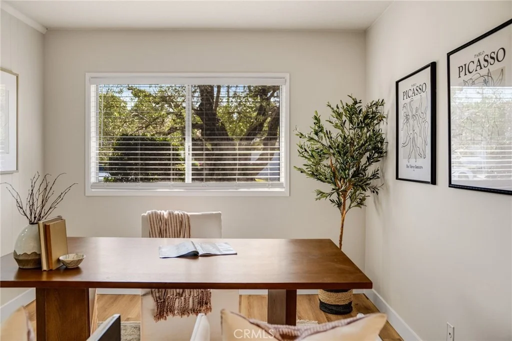 Photo of 890 N Hillside Drive