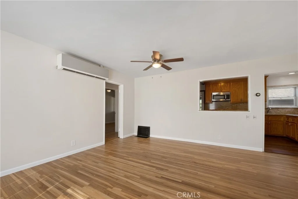 Photo of 705 E Janice