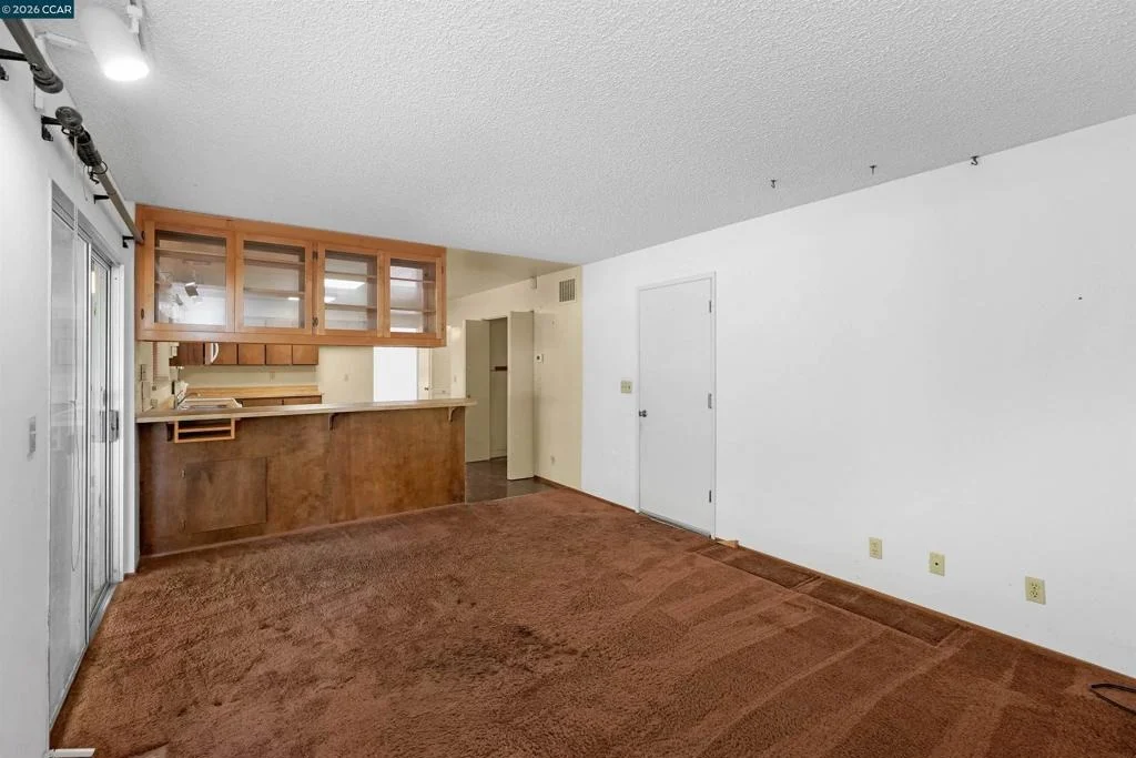 Photo of 121 Violet Rd