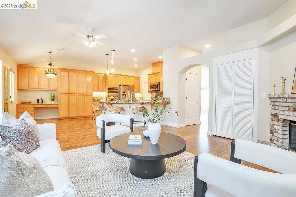 Photo of 54 Janin Pl