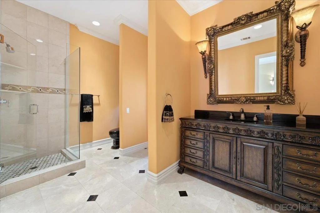 Photo of 6150 Avenida Alteras