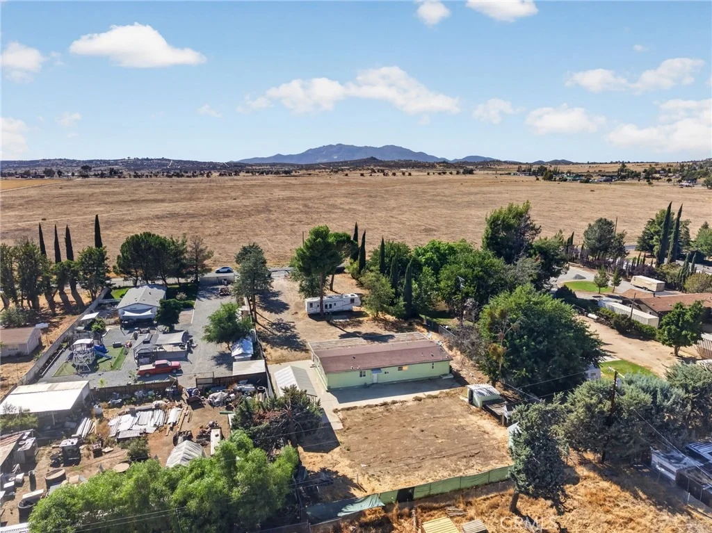 Photo of 39346 Contreras
