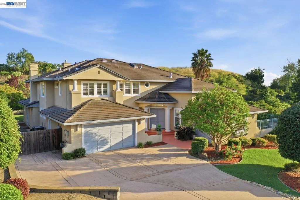 Photo of 48564 Avalon Heights Ter