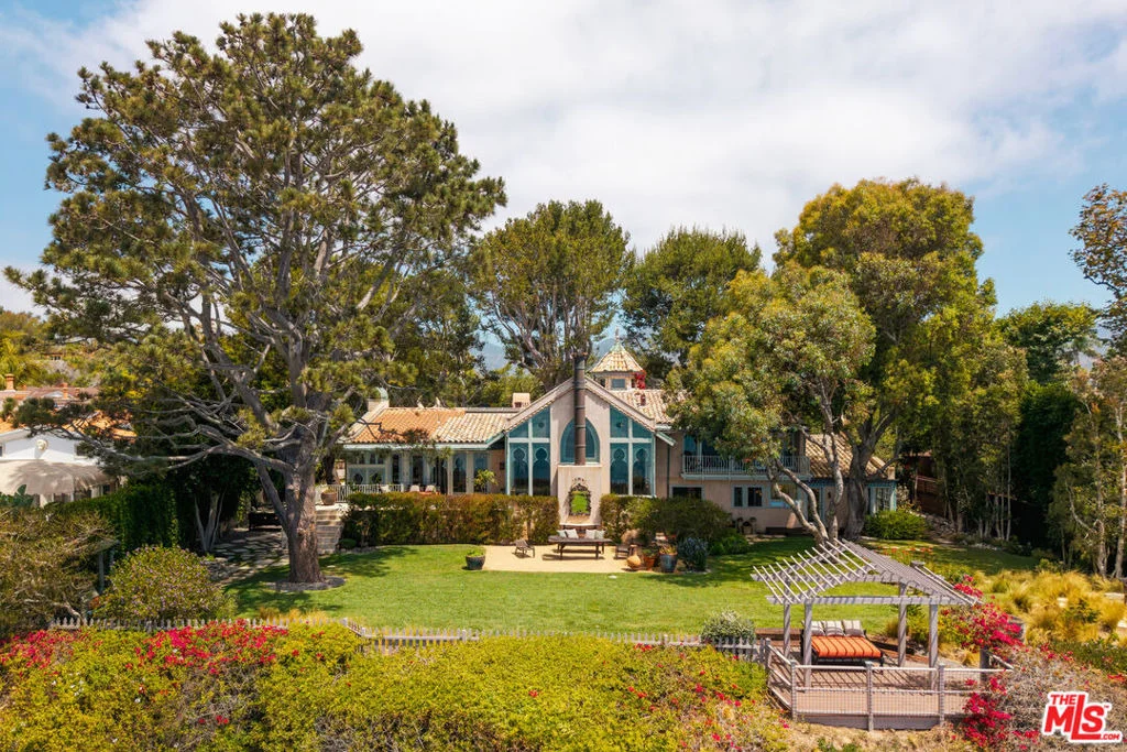Photo of 28980 Cliffside Drive