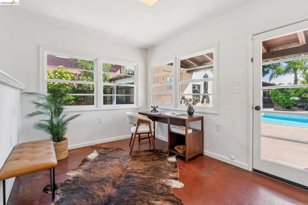 Photo of 201 Warwick Ave