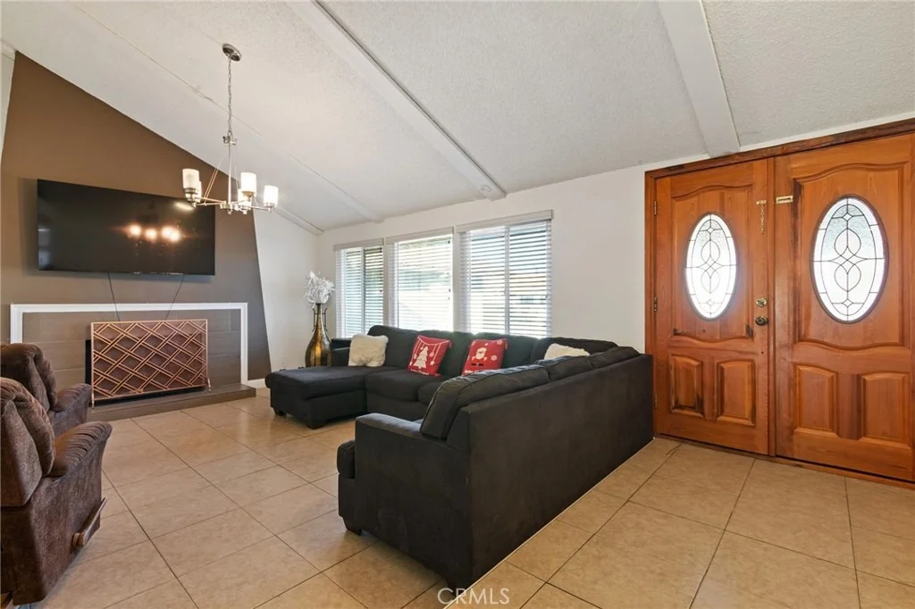 Photo of 44633 Calston