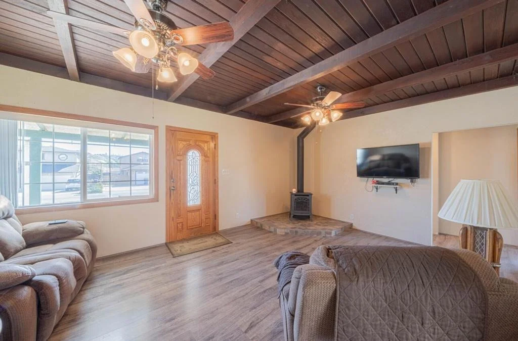 Photo of 757 Middlefield Road