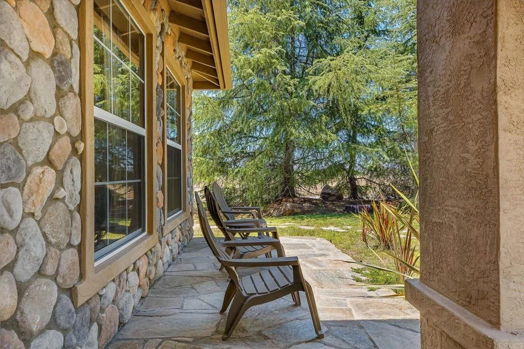 Photo of 2445 Southern Oak Road