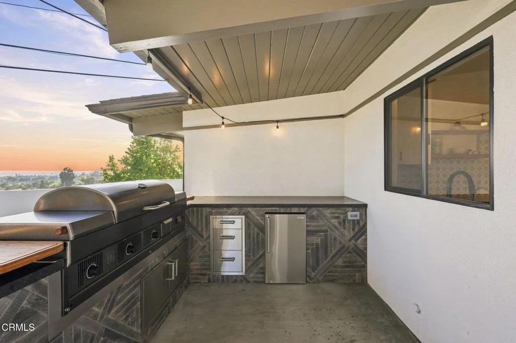 Photo of 3310 Foothill Road