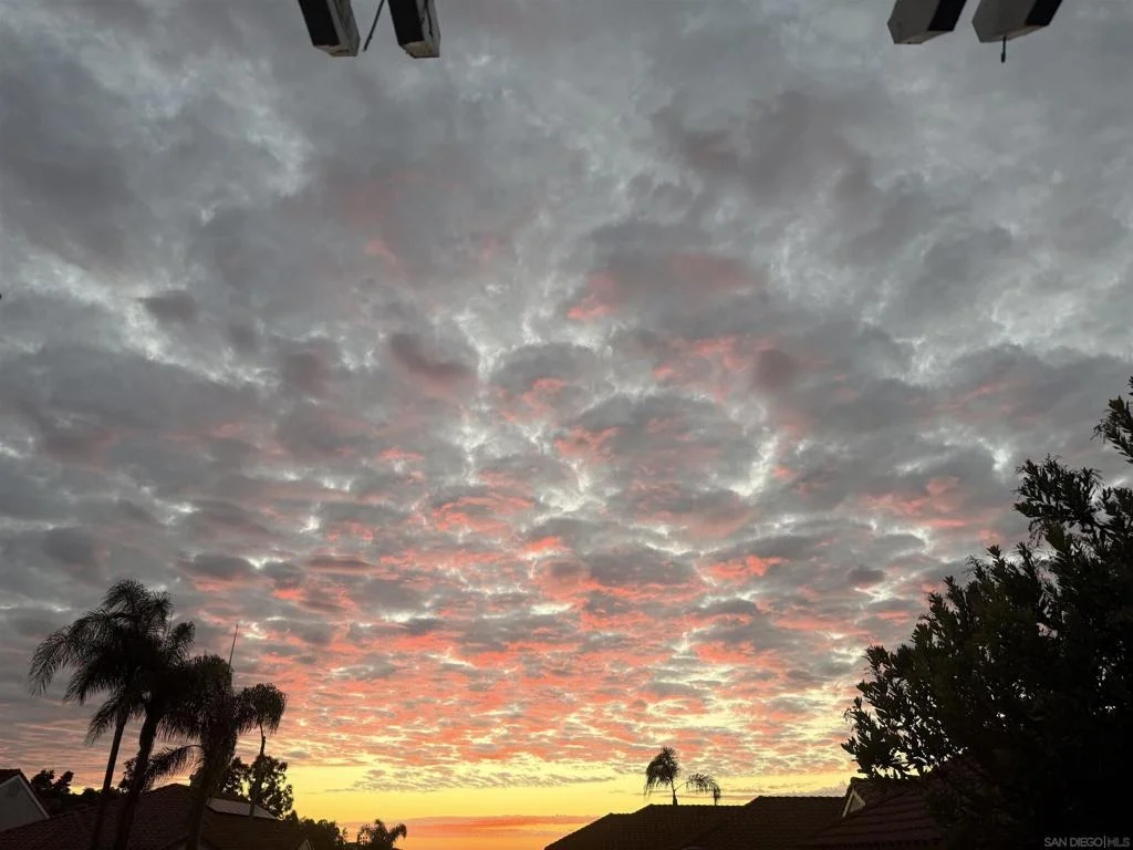 Photo of 1225 via Rafael