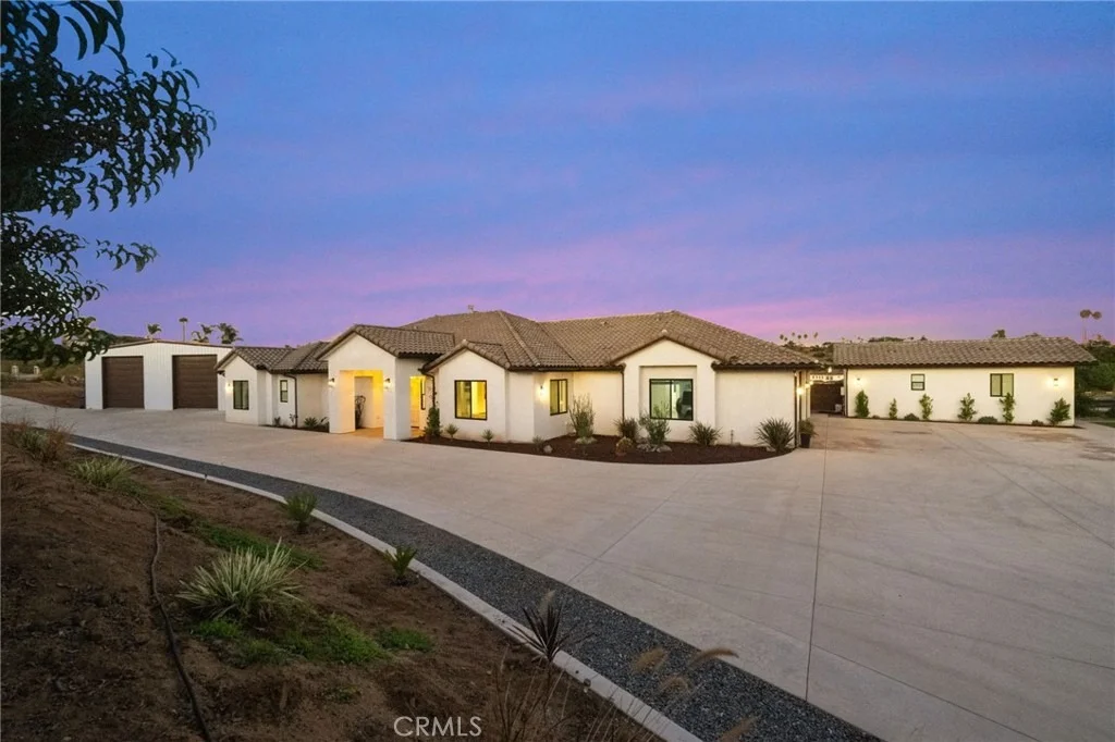 Photo of 4574 Valle Del Sol