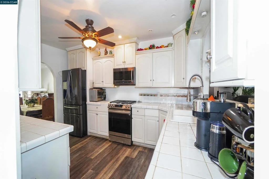 Photo of 2614 Manhattan Beach Blvd