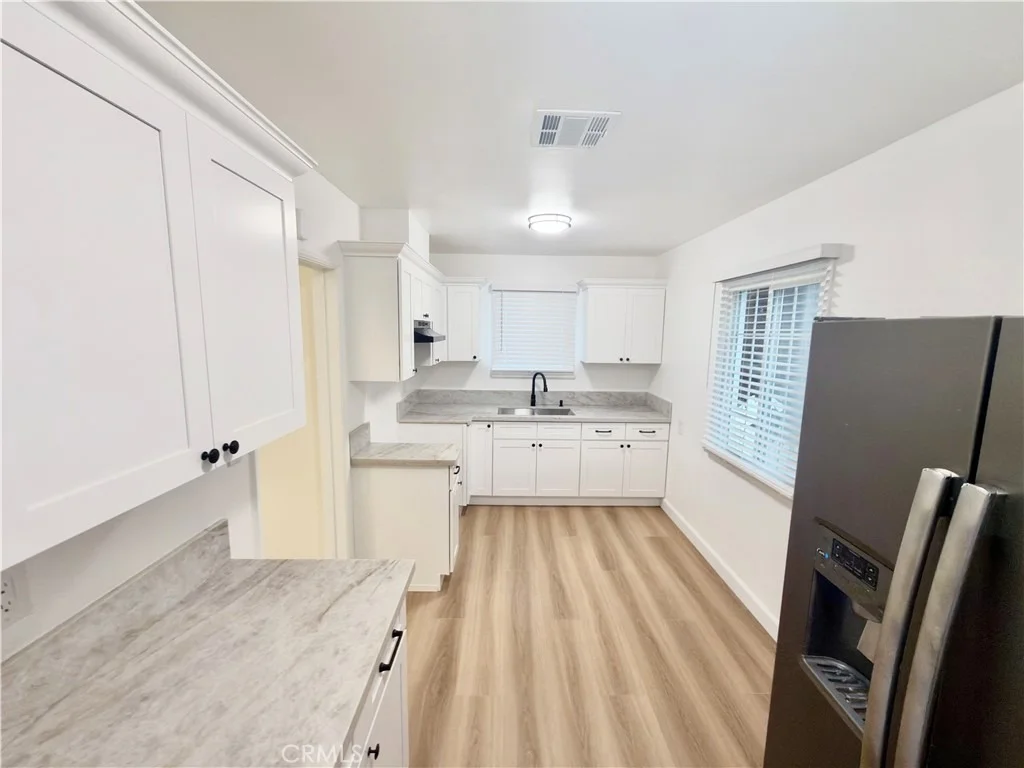 Photo of 17822 Vanowen