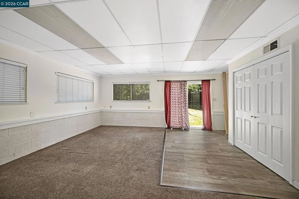 Photo of 1402 Canterbury Dr