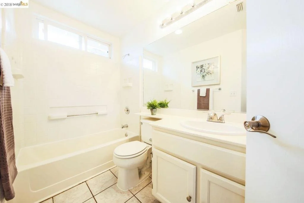 Photo of 1828 Shadowcliff Way