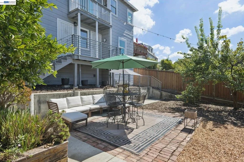 Photo of 8233 Golf Links Rd