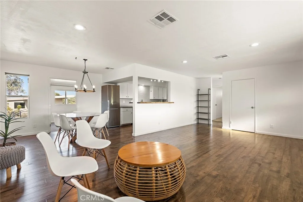 Photo of 7453 Olympic Road