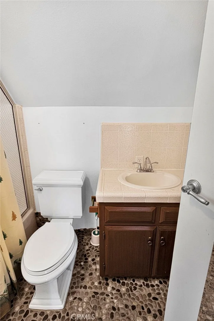 Photo of 739 Lake Drive