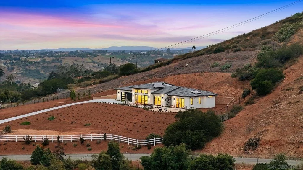 Photo of 3916 Citrus