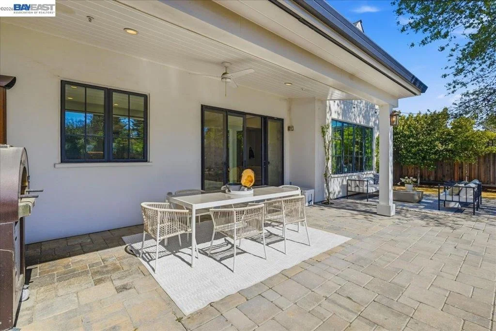 Photo of 3550 Vine St
