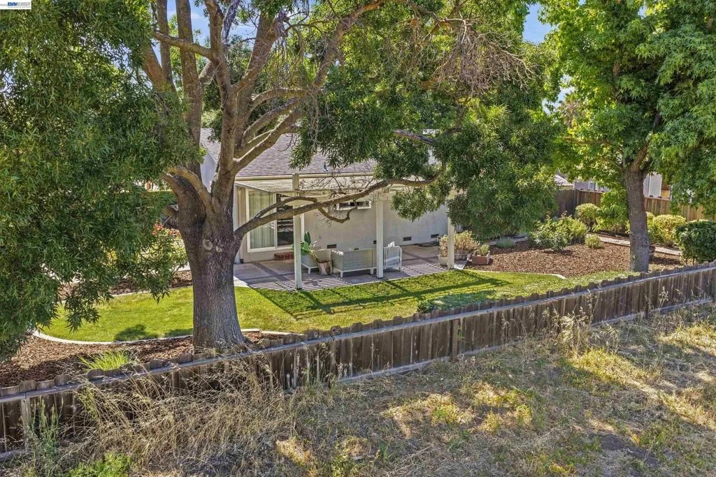 Photo of 1596 Heather Lane