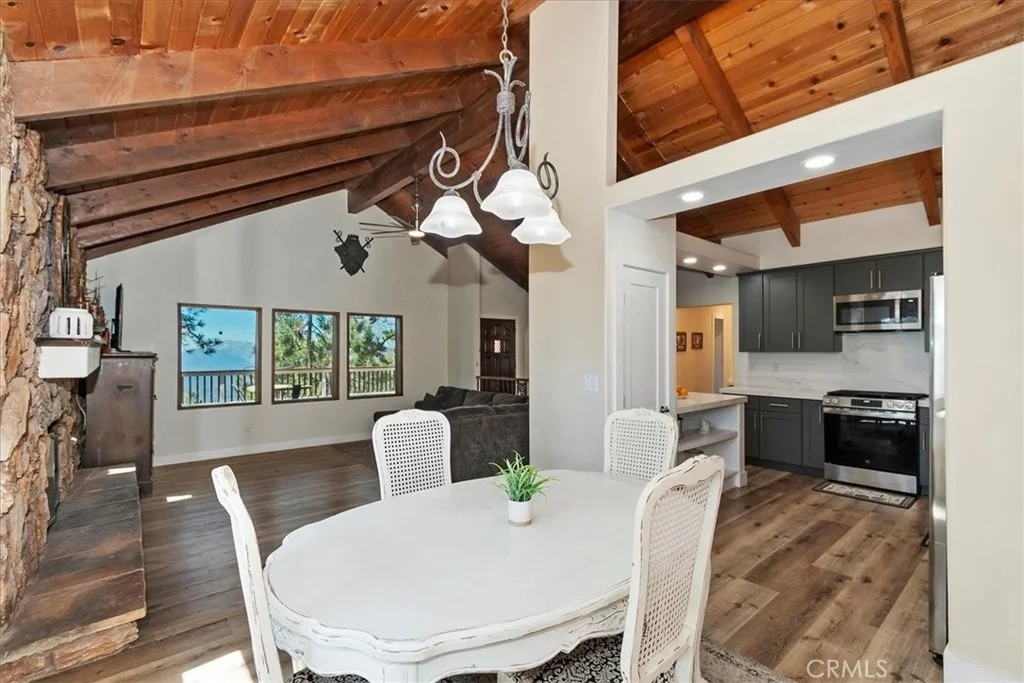 Photo of 30573 Live Oak