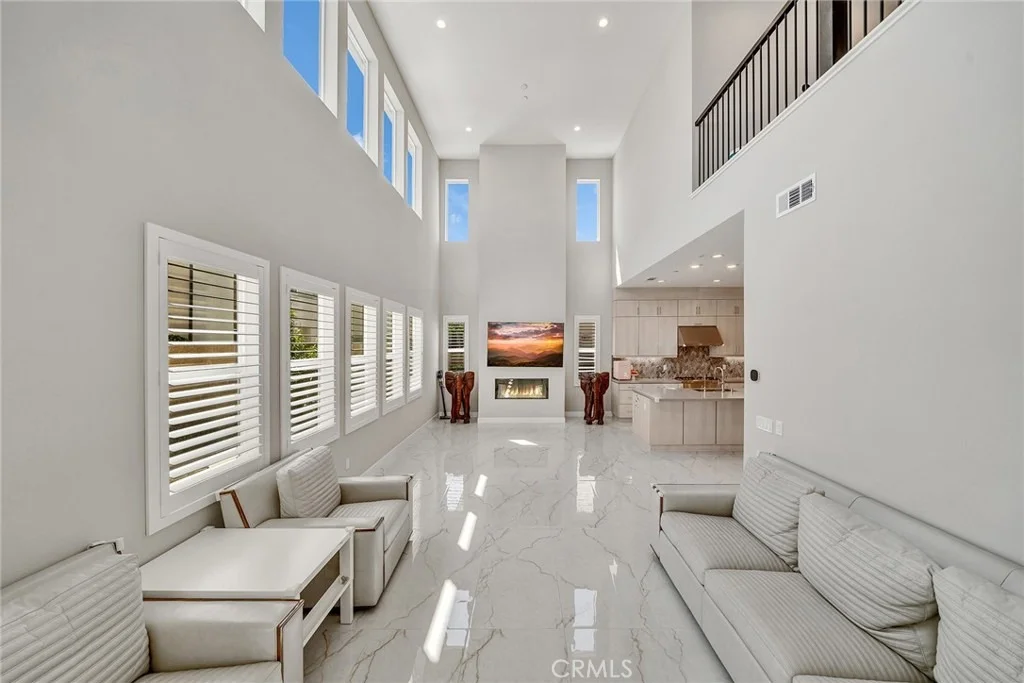 Photo of 220 Amber Oak