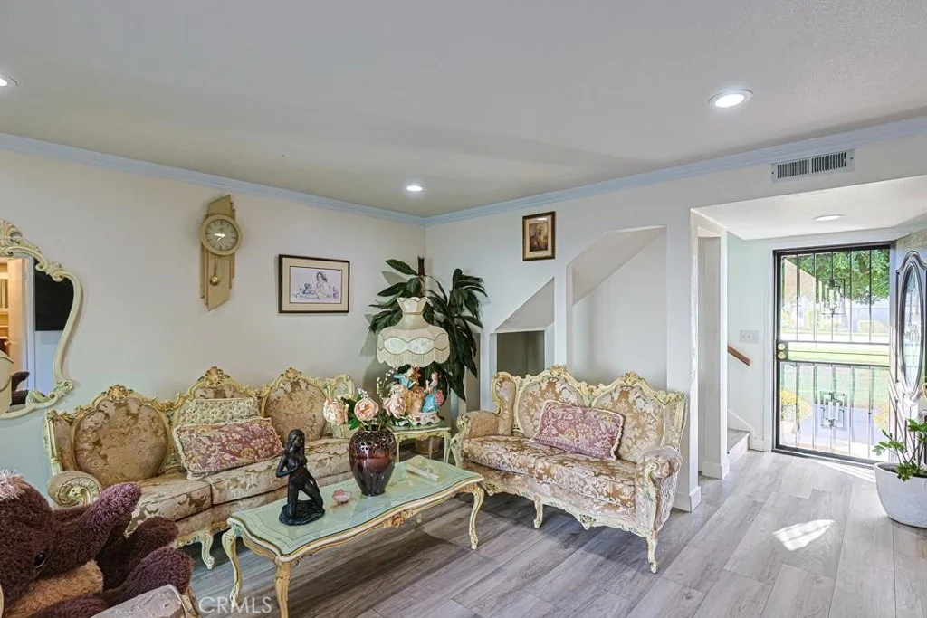 Photo of 11077 Robinson