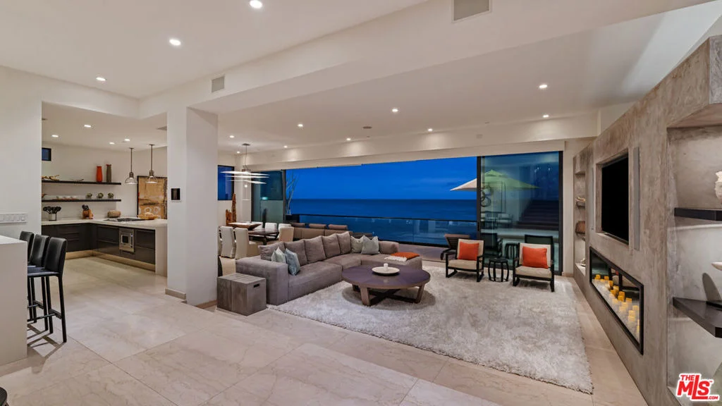 Photo of 25250 Malibu Road