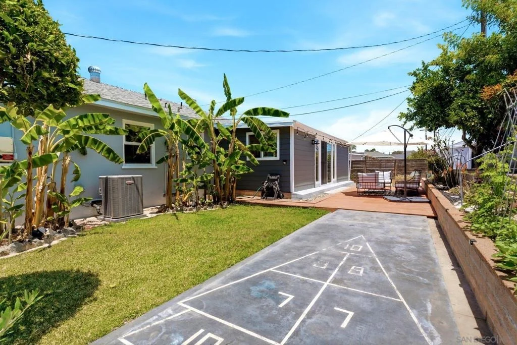 Photo of 5349 Waring Road