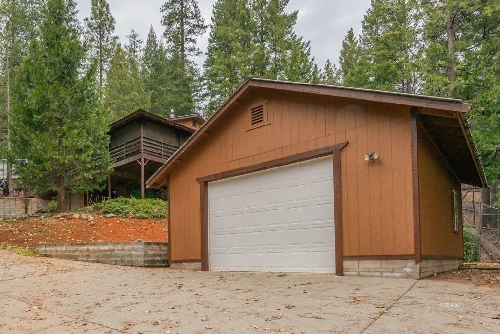 Photo of 410 Lake Forest Dr.