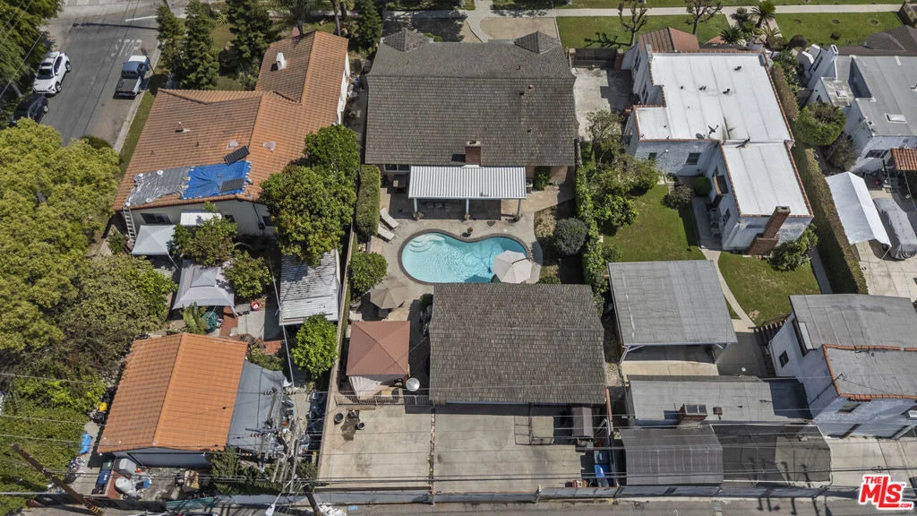 Photo of 10411 Saint James Avenue