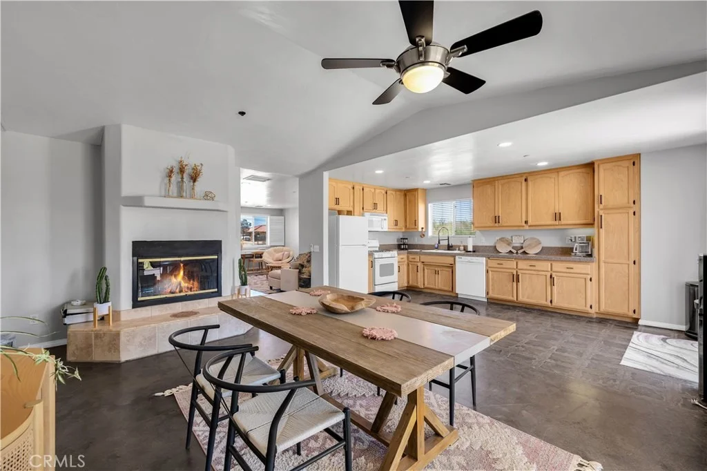 Photo of 7381 Sunset Road