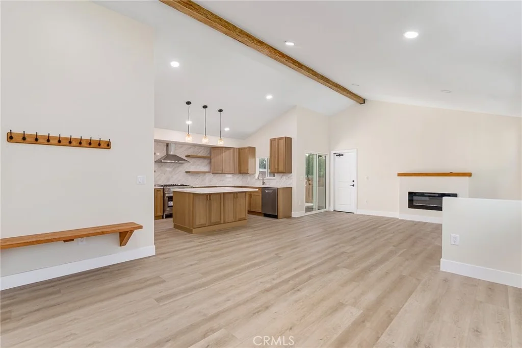 Photo of 700 W 10th Street