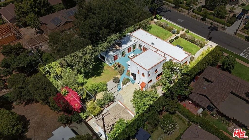 Photo of 2011 Mar Vista Avenue