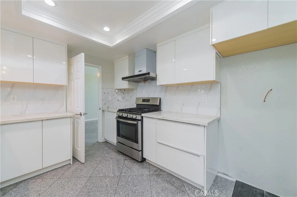 Photo of 21138 Valleyview
