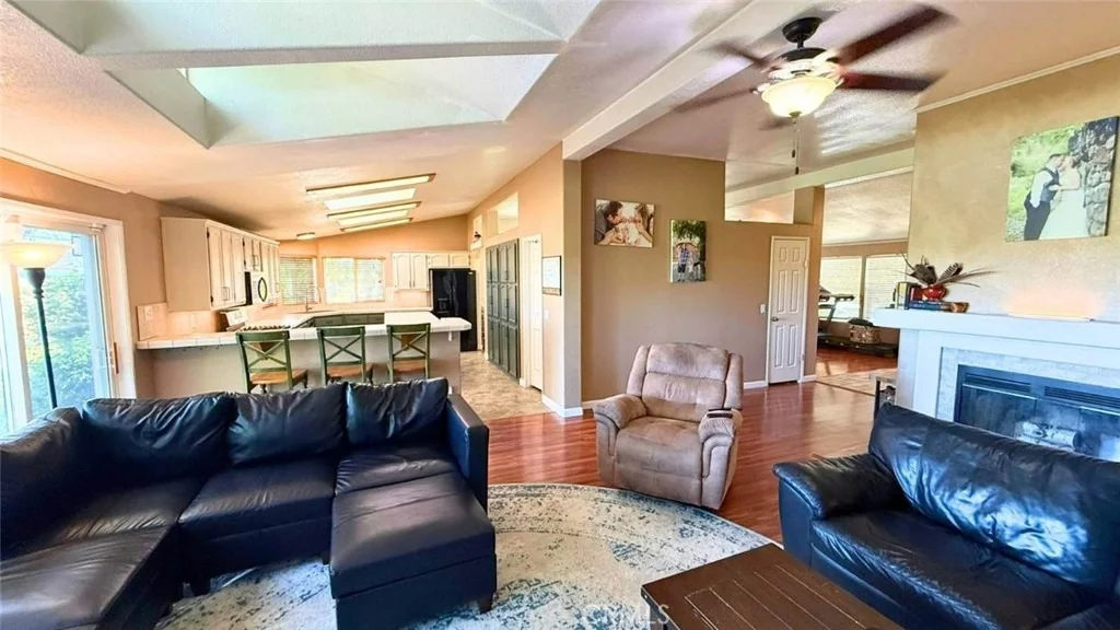 Photo of 5438 Cana