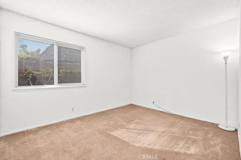 Photo of 1265 N Potomac