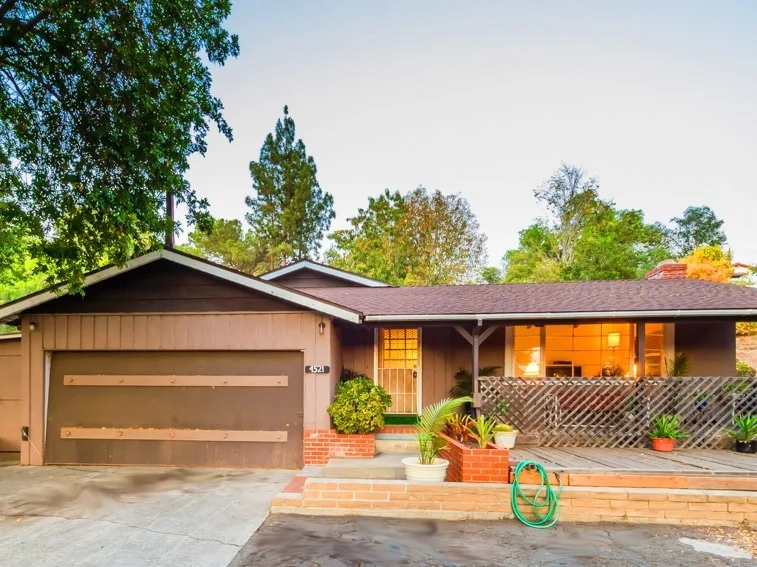 Photo of 4521 Lyons Dr