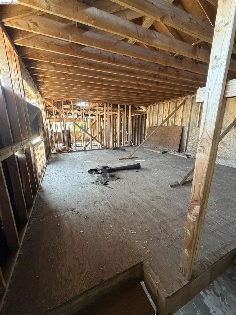 Photo of 2520 Clement Ave