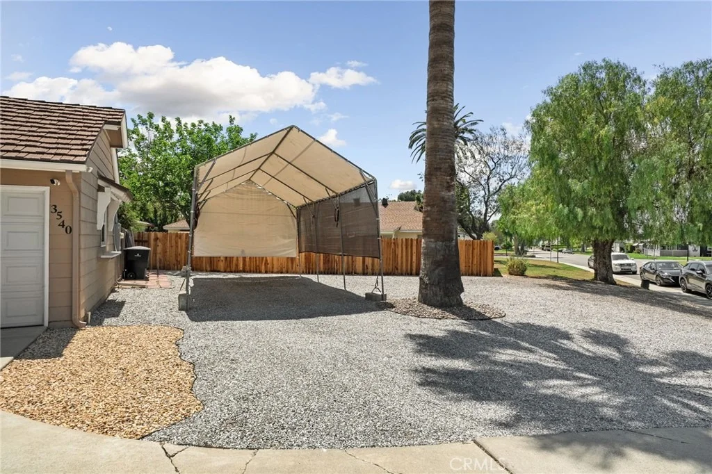 Photo of 3540 Nelson