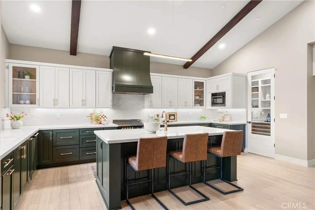 Photo of 5093 Malibu Drive