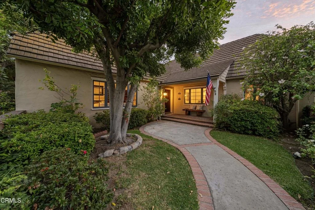Photo of 1875 Alpine Drive